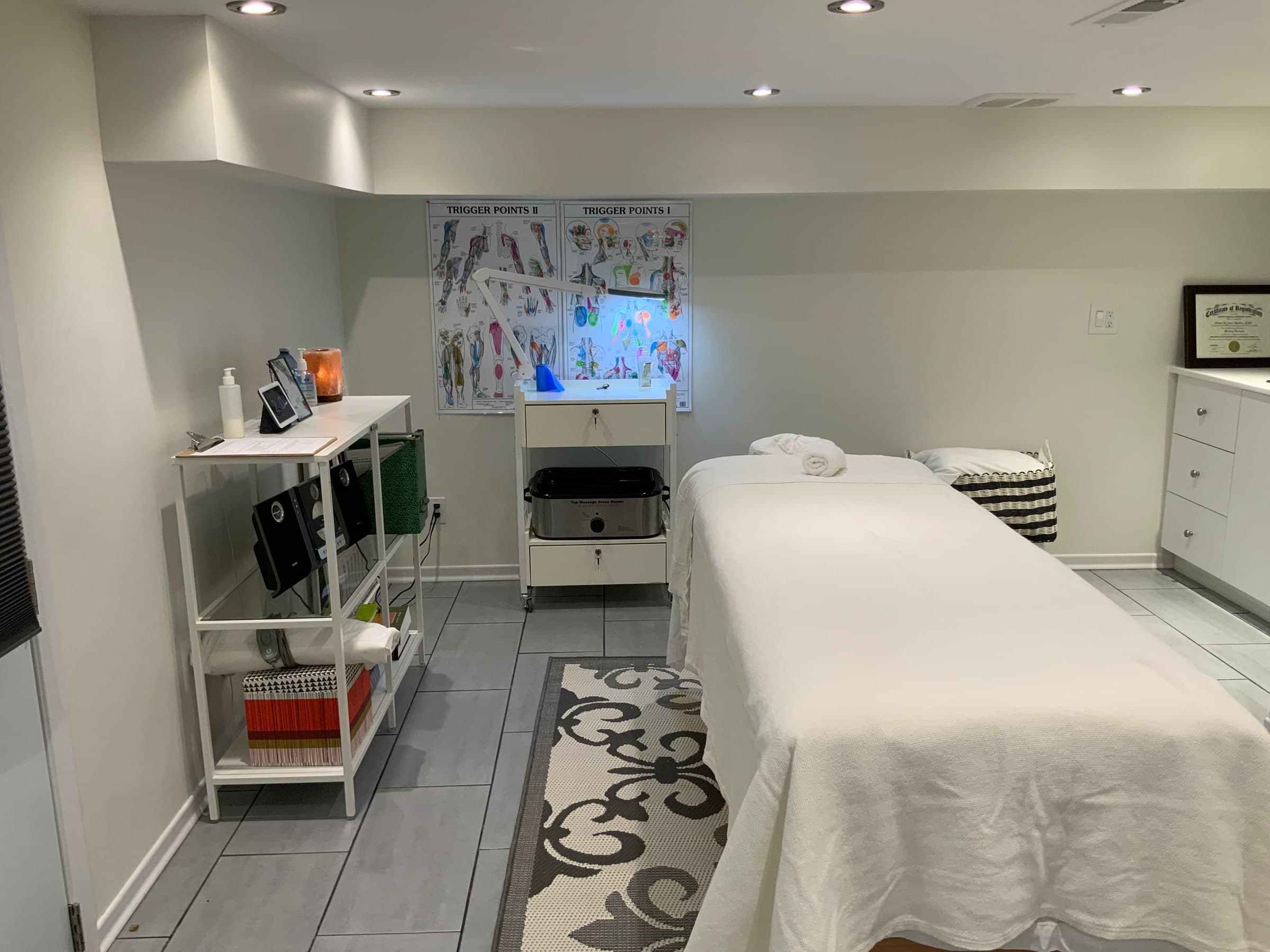 What Hot Stone Massage Is